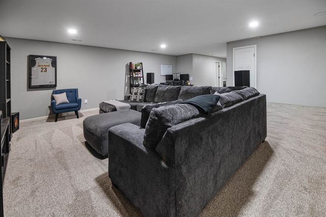 1842 S Bedford St, Wichita, KS 67207