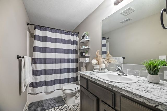 1842 S Bedford St, Wichita, KS 67207