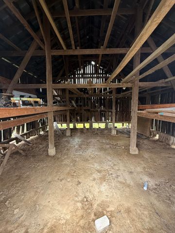 230 Johnson Road, Waynesburg, KY 40489