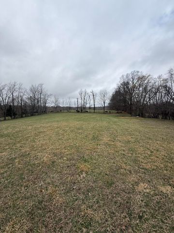 230 Johnson Road, Waynesburg, KY 40489