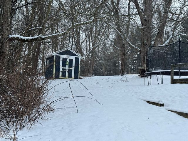 929 May Road, East Liverpool, OH 43920