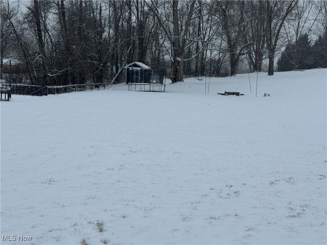 929 May Road, East Liverpool, OH 43920