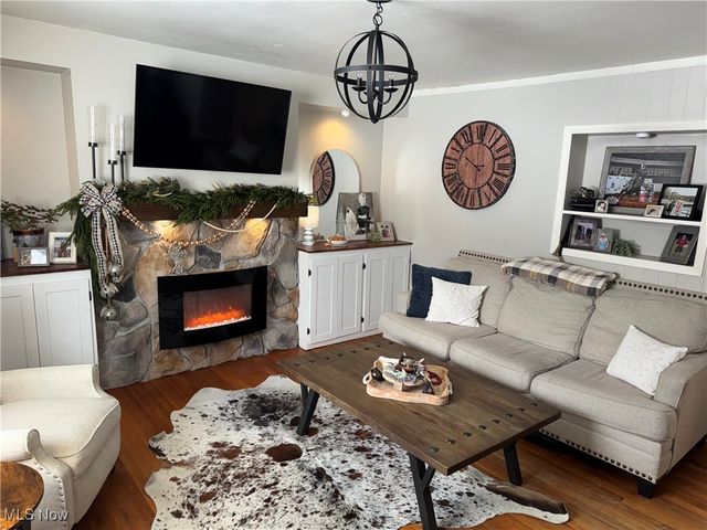 929 May Road, East Liverpool, OH 43920