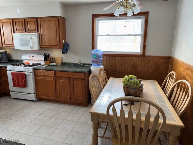 929 May Road, East Liverpool, OH 43920