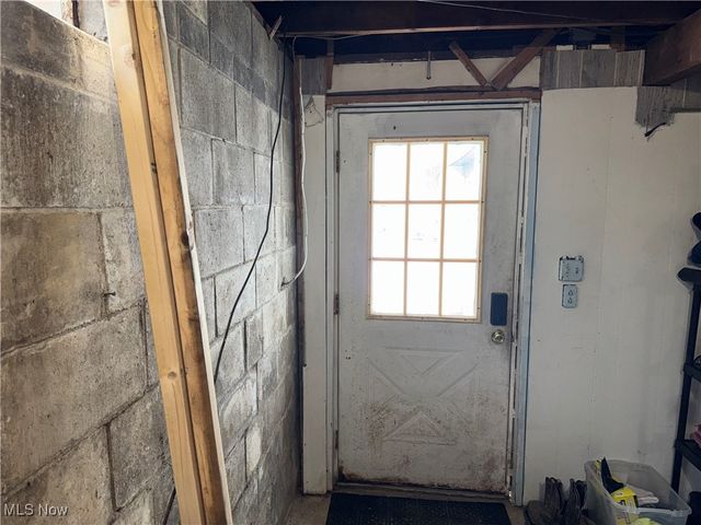 929 May Road, East Liverpool, OH 43920