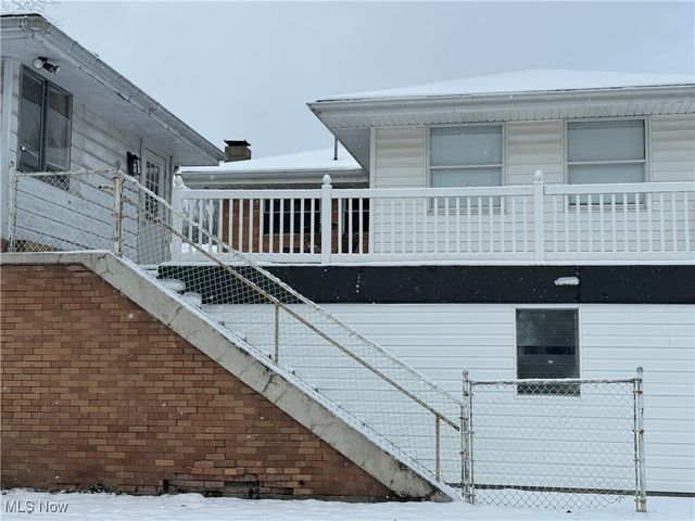 929 May Road, East Liverpool, OH 43920