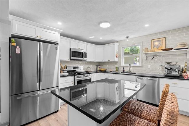 3 Marigold Circle, North Providence, RI 02904