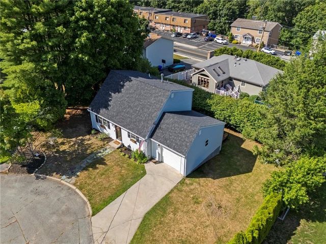 3 Marigold Circle, North Providence, RI 02904