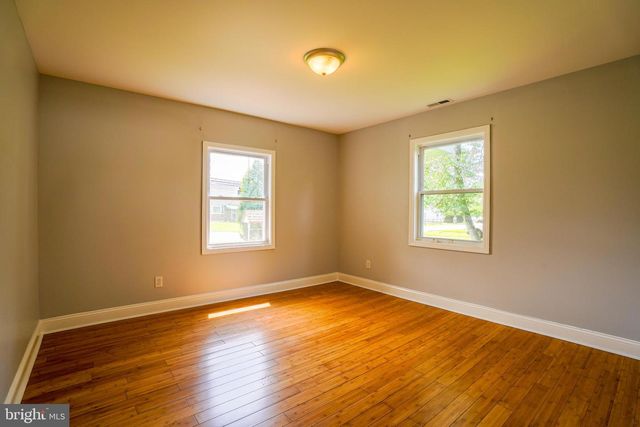 2621 OLD WELSH RD, Willow Grove, PA 19090