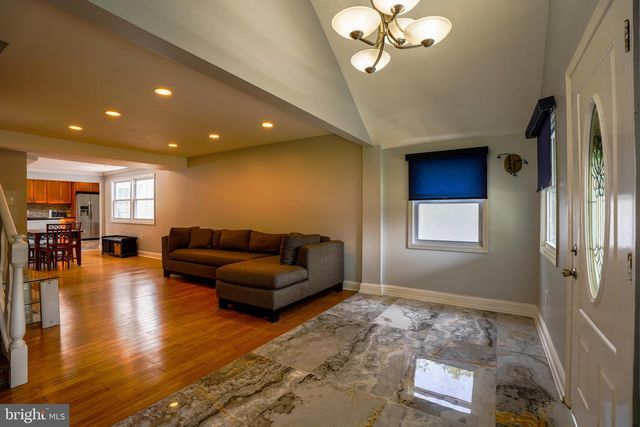 2621 OLD WELSH RD, Willow Grove, PA 19090
