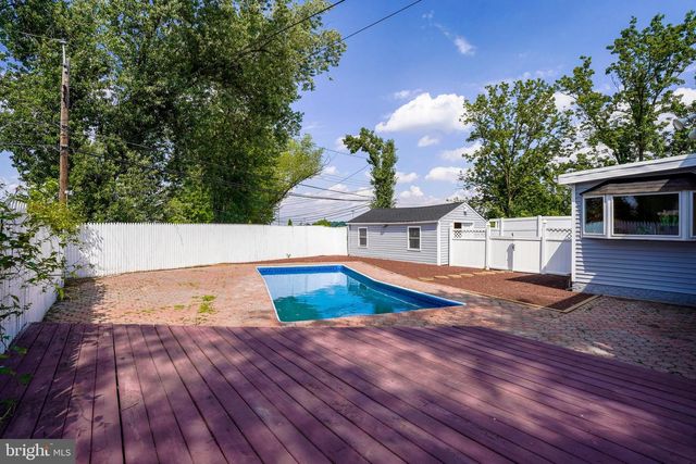 2621 OLD WELSH RD, Willow Grove, PA 19090