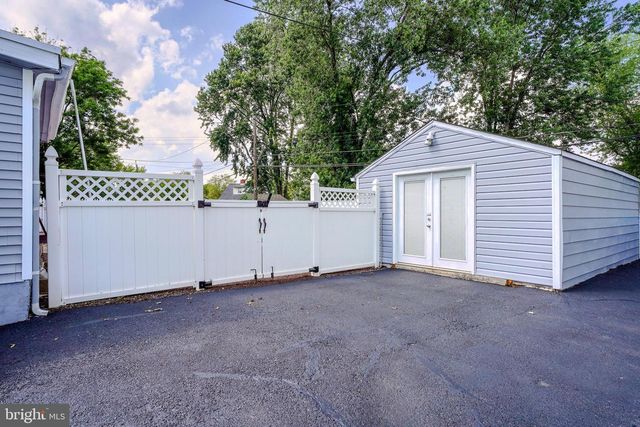 2621 OLD WELSH RD, Willow Grove, PA 19090