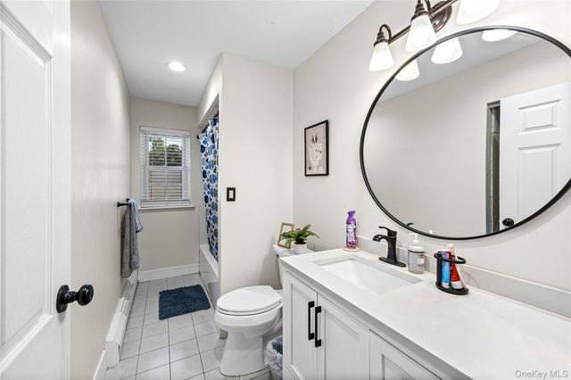 654 Village Drive 654, Hauppauge, NY 11788