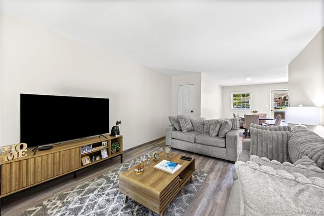 654 Village Drive 654, Hauppauge, NY 11788