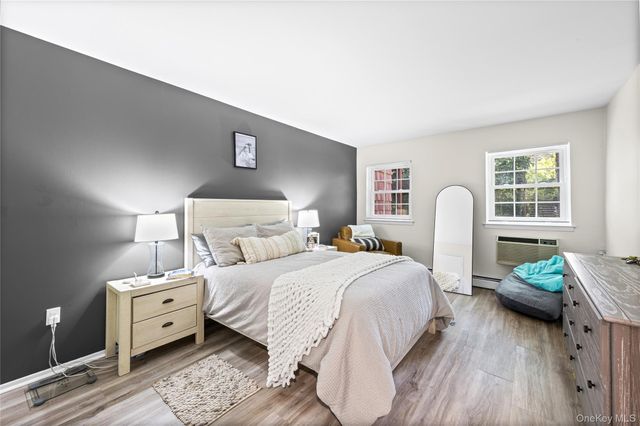 654 Village Drive 654, Hauppauge, NY 11788