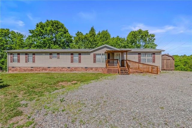 151 Fox Trot Lane, Pilot Mountain, NC 27041