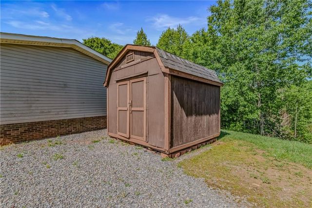 151 Fox Trot Lane, Pilot Mountain, NC 27041