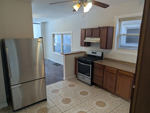 11316 S Indiana Avenue, Chicago, IL 60628