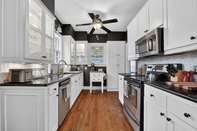 411 2nd Ave, Fayetteville, TN 37334