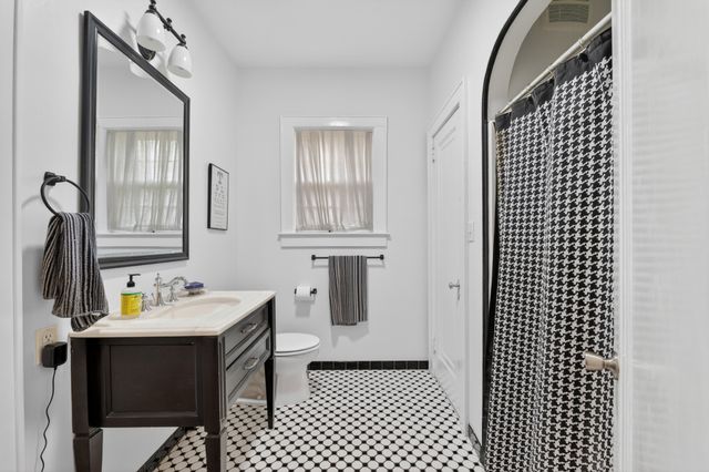 411 2nd Ave, Fayetteville, TN 37334