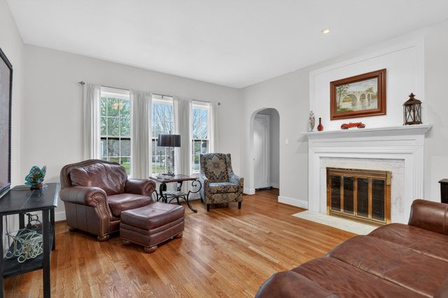 411 2nd Ave, Fayetteville, TN 37334