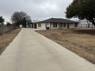 1100 Pierce Road, Red Oak, TX 75154