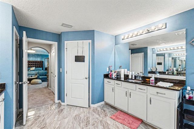 10511 AVIAN FORREST DR, Riverview, FL 33578