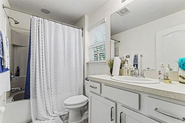 10511 AVIAN FORREST DR, Riverview, FL 33578