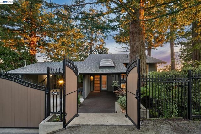 6540 Saroni Dr, Oakland, CA 94611