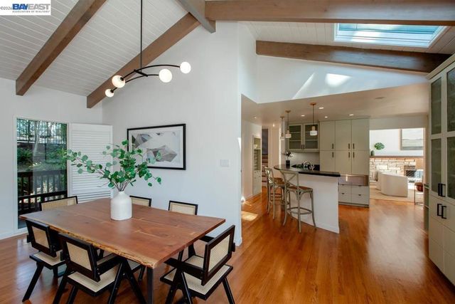 6540 Saroni Dr, Oakland, CA 94611