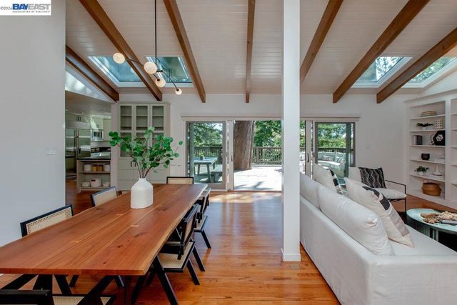 6540 Saroni Dr, Oakland, CA 94611