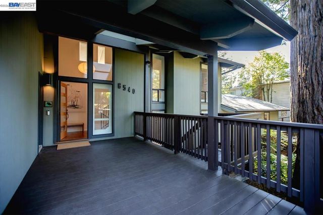 6540 Saroni Dr, Oakland, CA 94611