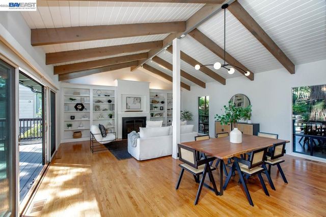 6540 Saroni Dr, Oakland, CA 94611