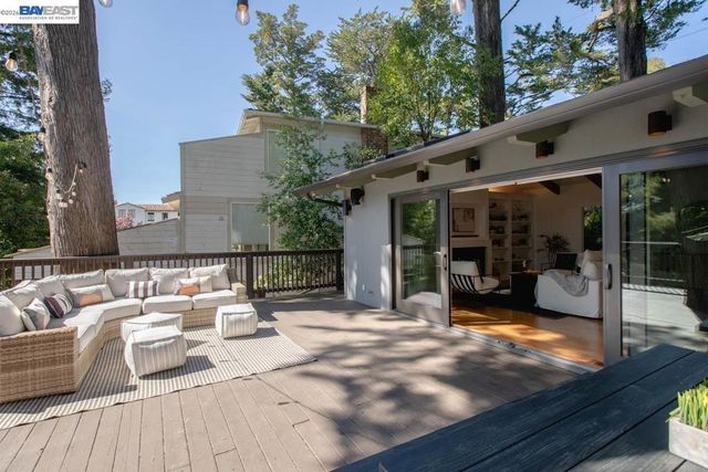 6540 Saroni Dr, Oakland, CA 94611