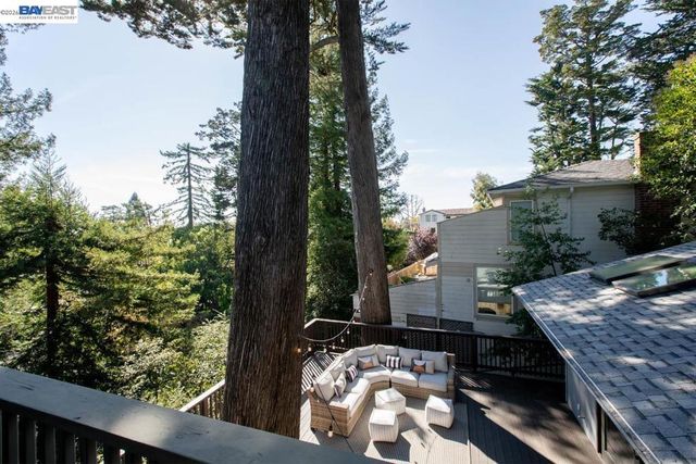 6540 Saroni Dr, Oakland, CA 94611