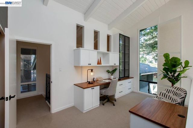 6540 Saroni Dr, Oakland, CA 94611