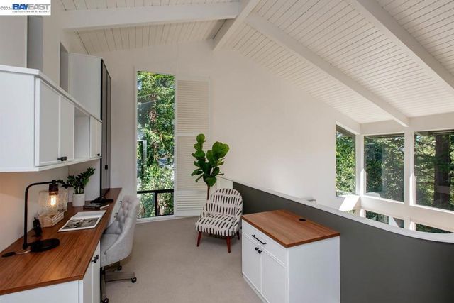 6540 Saroni Dr, Oakland, CA 94611