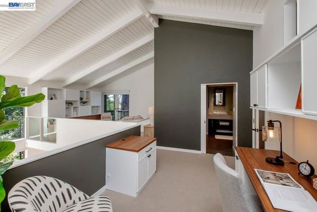 6540 Saroni Dr, Oakland, CA 94611