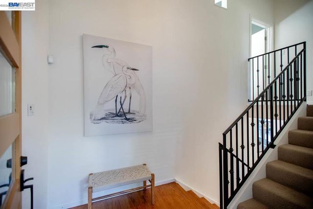 6540 Saroni Dr, Oakland, CA 94611