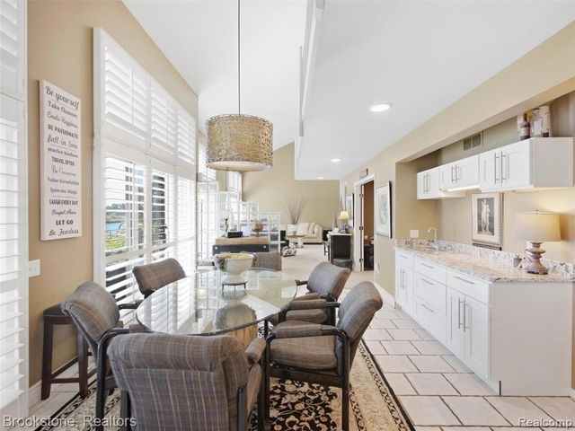 2613 Cove Bay Drive, Waterford, MI 48329