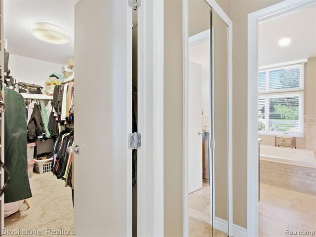 2613 Cove Bay Drive, Waterford, MI 48329