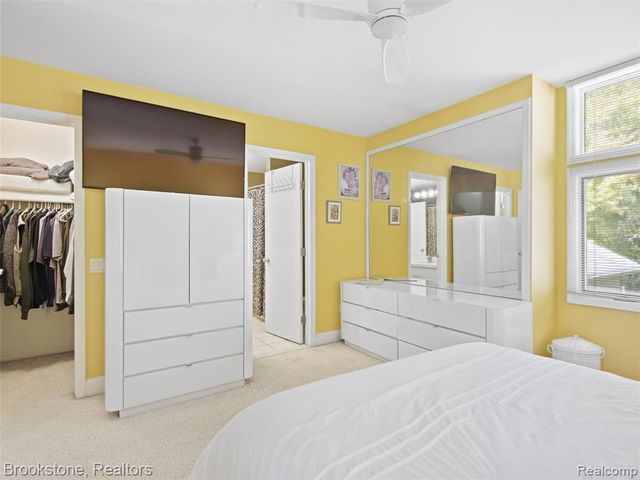 2613 Cove Bay Drive, Waterford, MI 48329