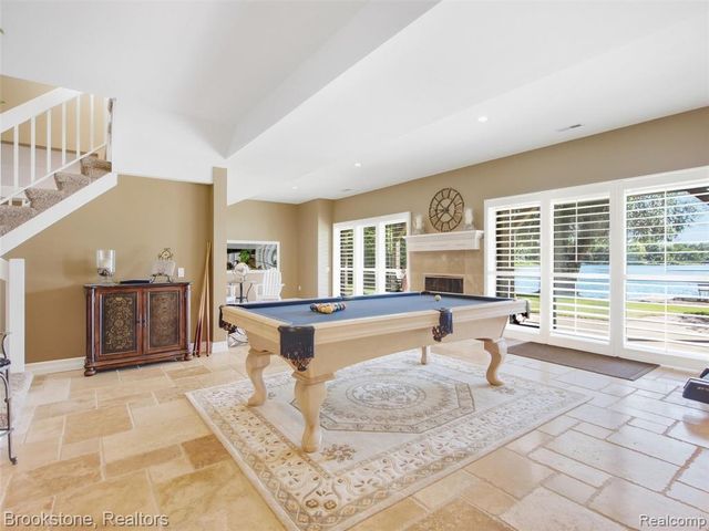 2613 Cove Bay Drive, Waterford, MI 48329