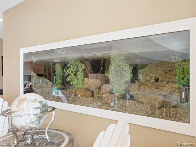 2613 Cove Bay Drive, Waterford, MI 48329