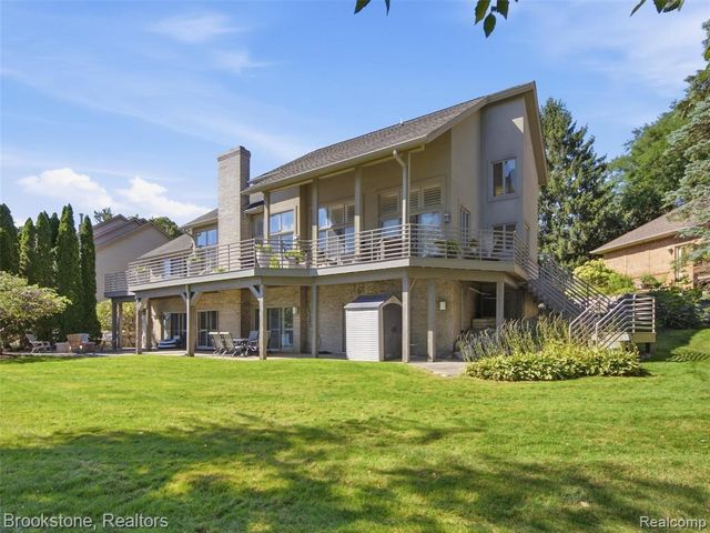 2613 Cove Bay Drive, Waterford, MI 48329