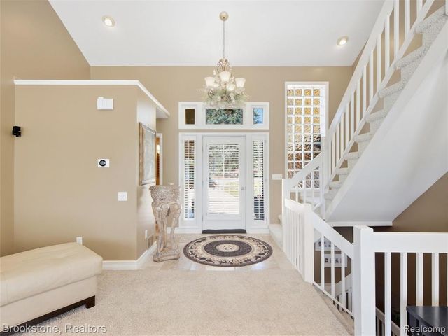 2613 Cove Bay Drive, Waterford, MI 48329
