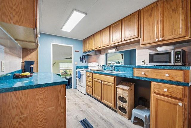 104 EDGEWATER ROAD, Satsuma, FL 32189