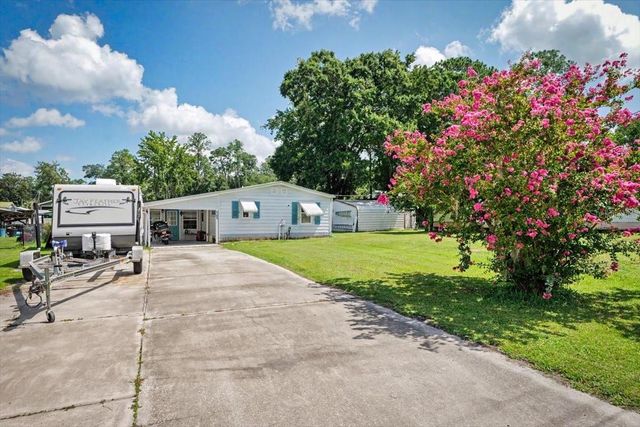 104 EDGEWATER ROAD, Satsuma, FL 32189