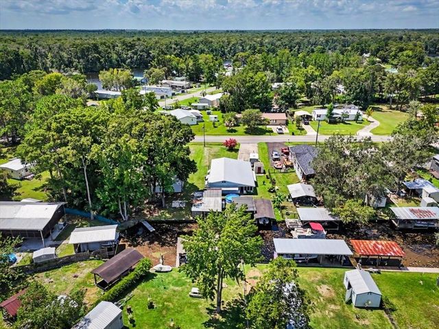 104 EDGEWATER ROAD, Satsuma, FL 32189