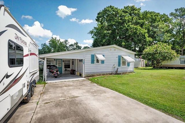 104 EDGEWATER ROAD, Satsuma, FL 32189